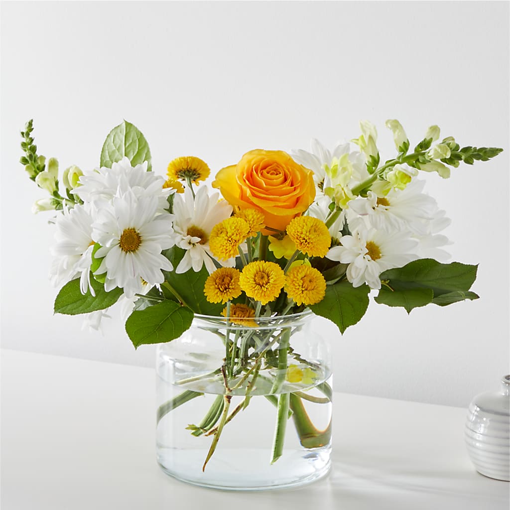 Sun Salutation Bouquet – WENDT'S POTS AND POSIES, Dunlap IA