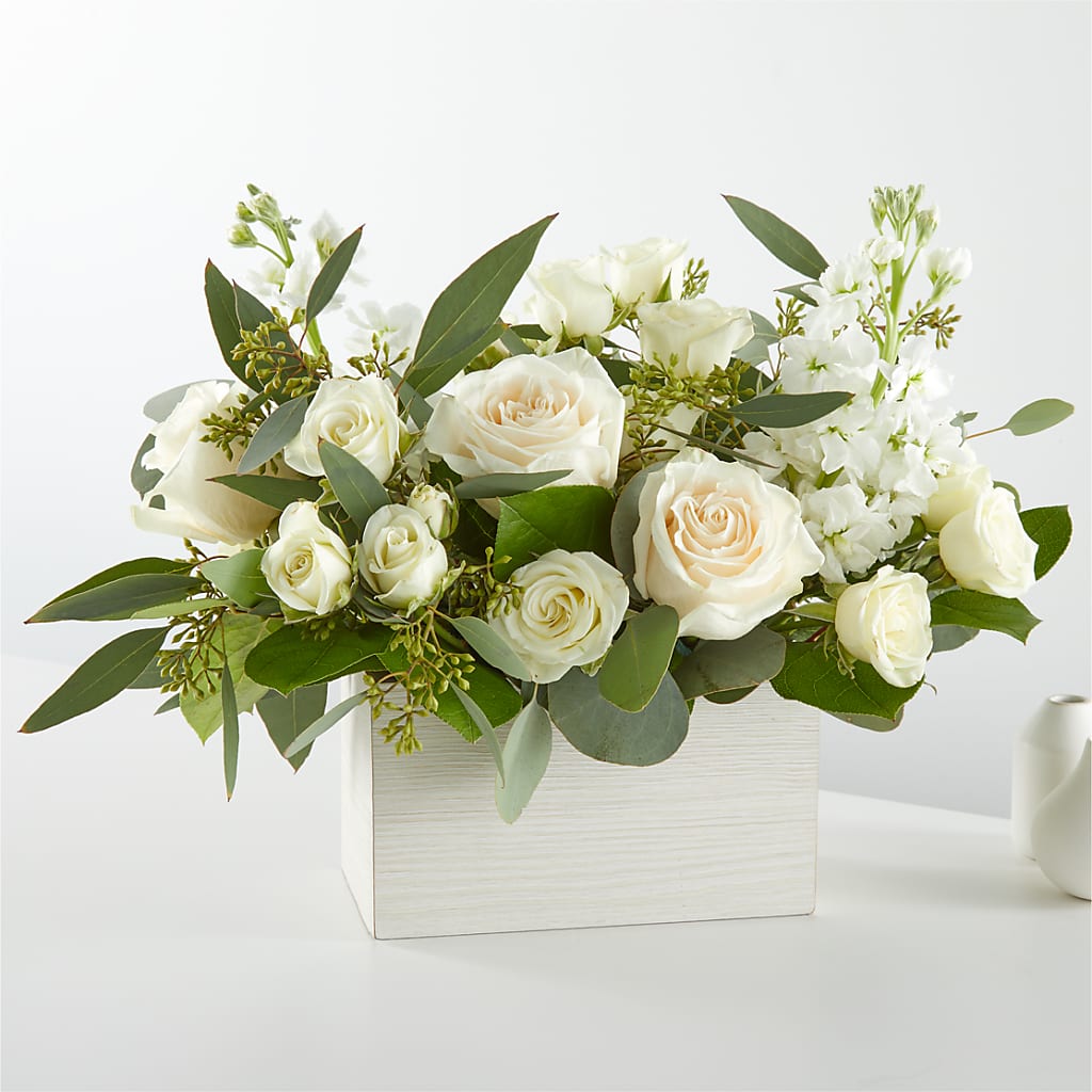 Fresh Linen Box Bouquet – WENDT'S POTS AND POSIES, Dunlap IA