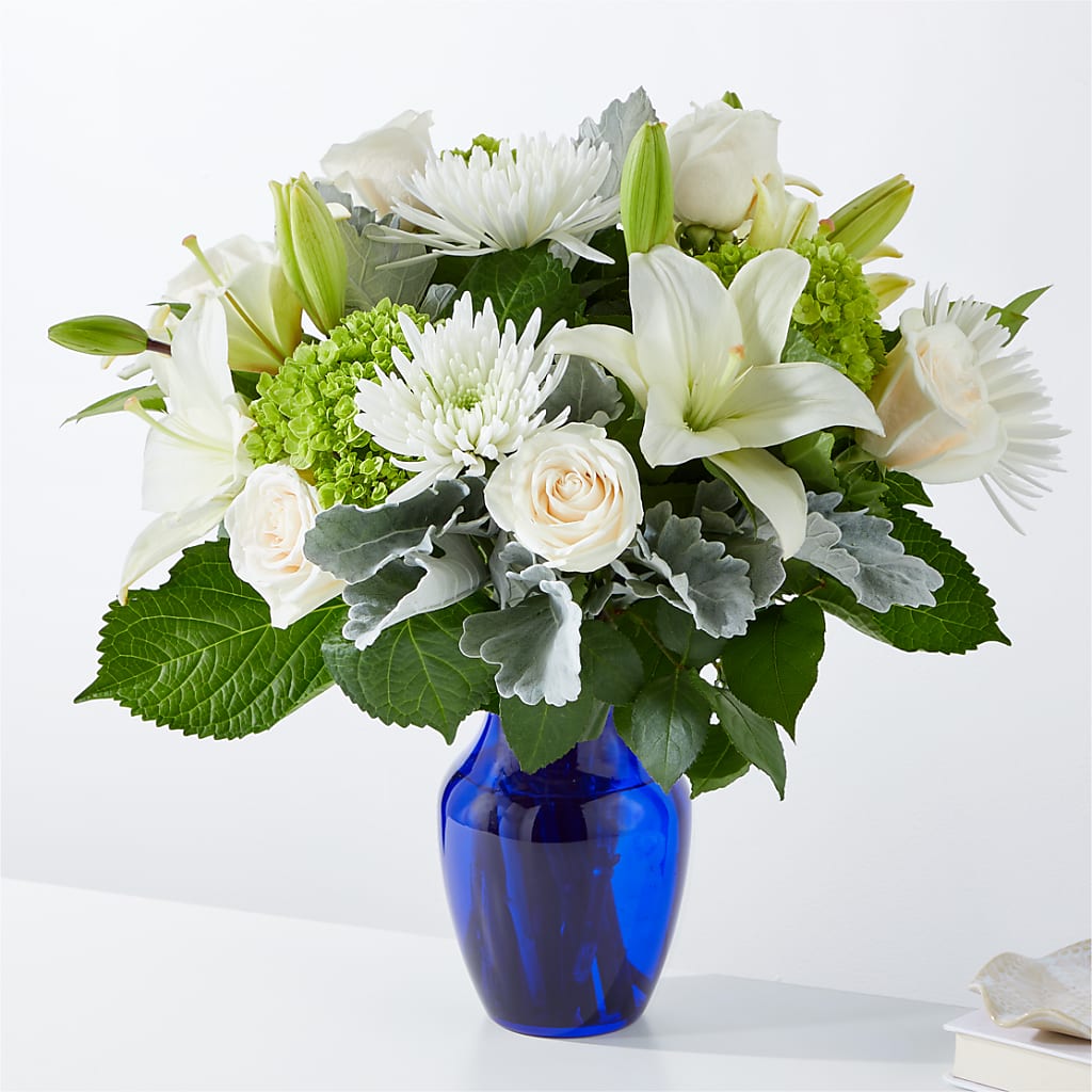Snowy Dreams Bouquet – WENDT'S POTS AND POSIES, Dunlap IA