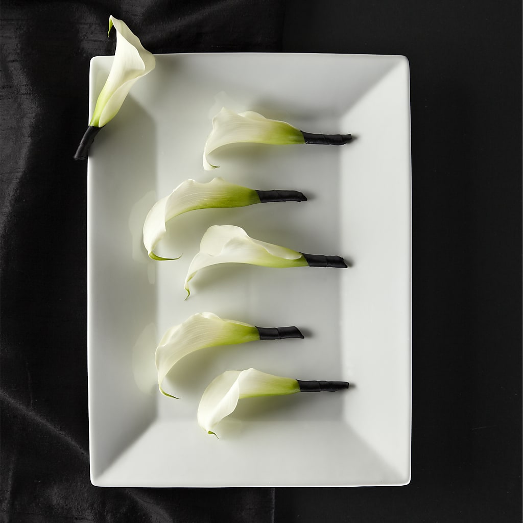 Calla Lily Promise Boutonniere – WENDT'S POTS AND POSIES, Dunlap IA