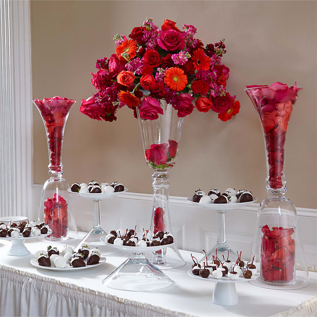 Life's Sweetness Centerpiece – WENDT'S POTS AND POSIES, Dunlap IA