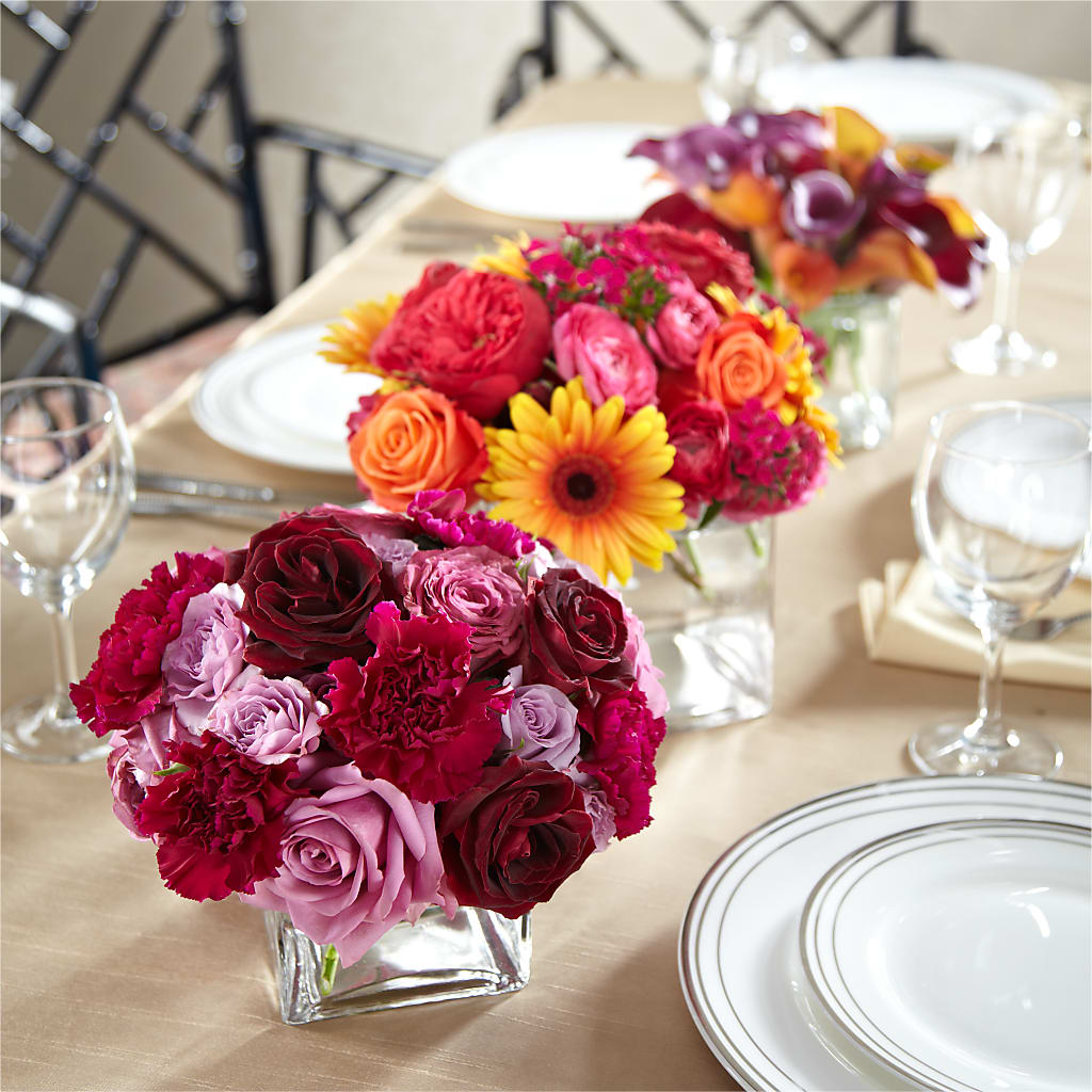 Love's Eternity Centerpiece – WENDT'S POTS AND POSIES, Dunlap IA