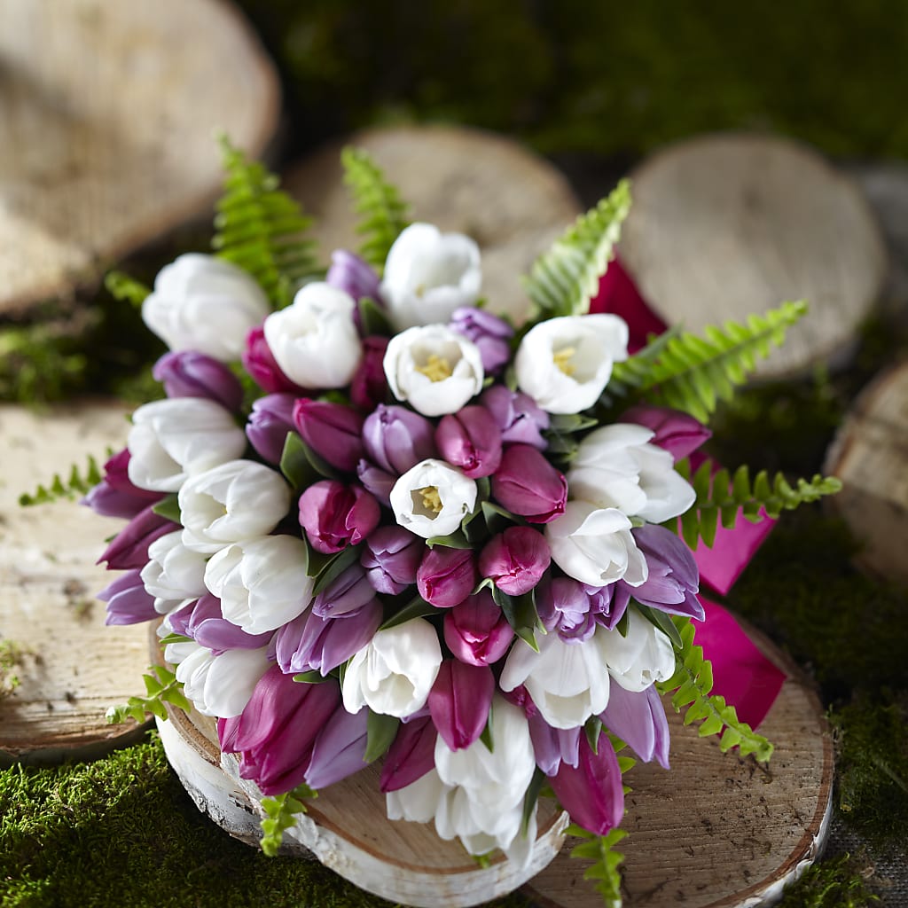 Steal My Heart Bouquet – WENDT'S POTS AND POSIES, Dunlap IA