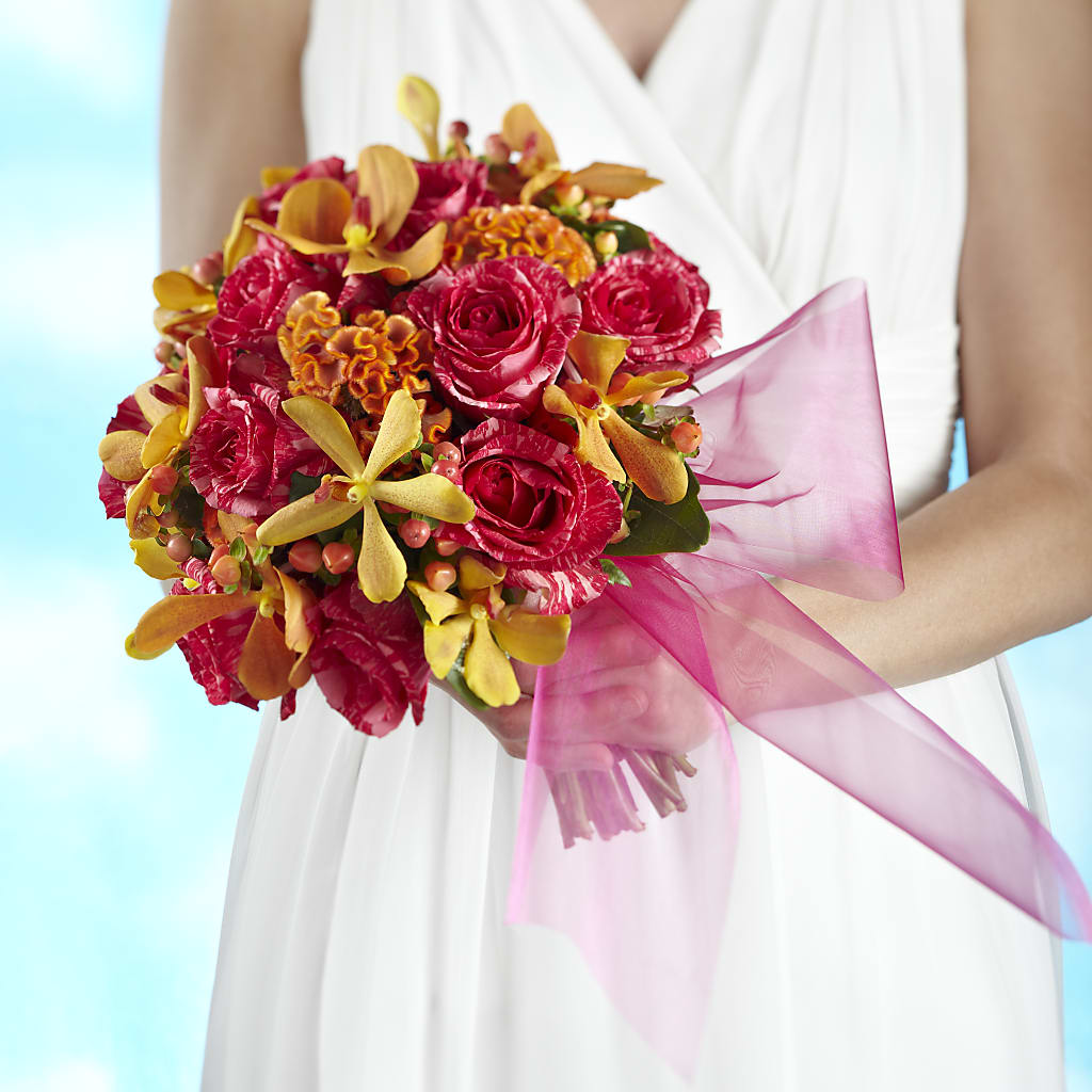 Brilliant Shades of Love Bouquet – WENDT'S POTS AND POSIES, Dunlap IA