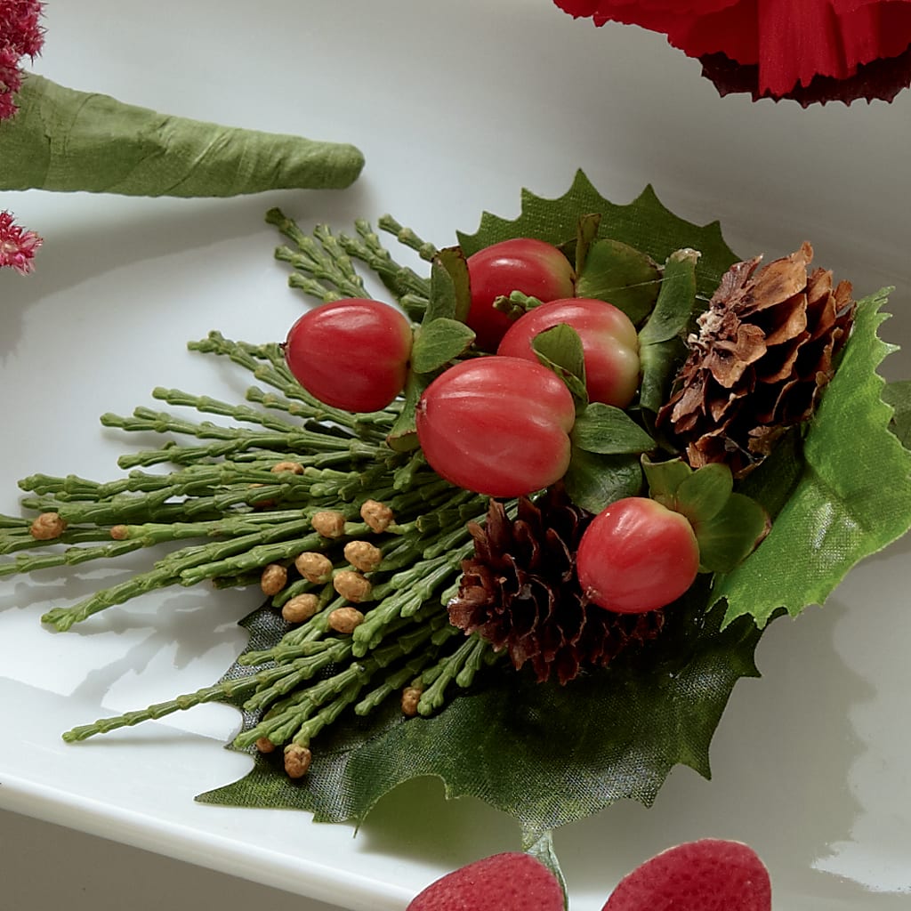 Red Berry Boutonniere – WENDT'S POTS AND POSIES, Dunlap IA
