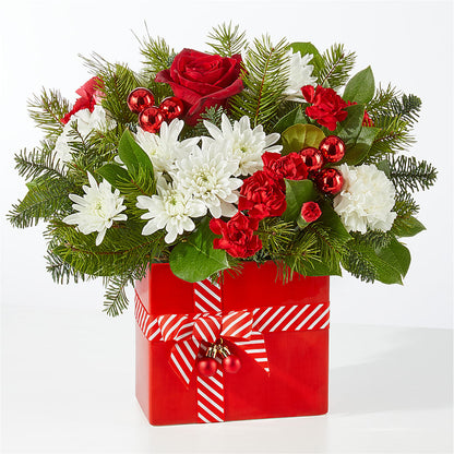 Presents Under the Tree Bouquet – WENDT'S POTS AND POSIES, Dunlap IA
