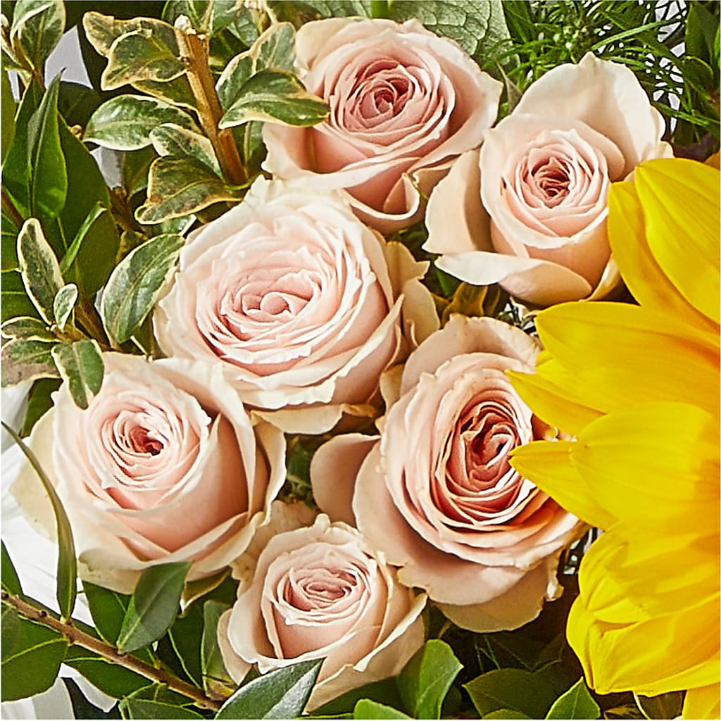 The Good Life Bouquet – WENDT'S POTS AND POSIES, Dunlap IA