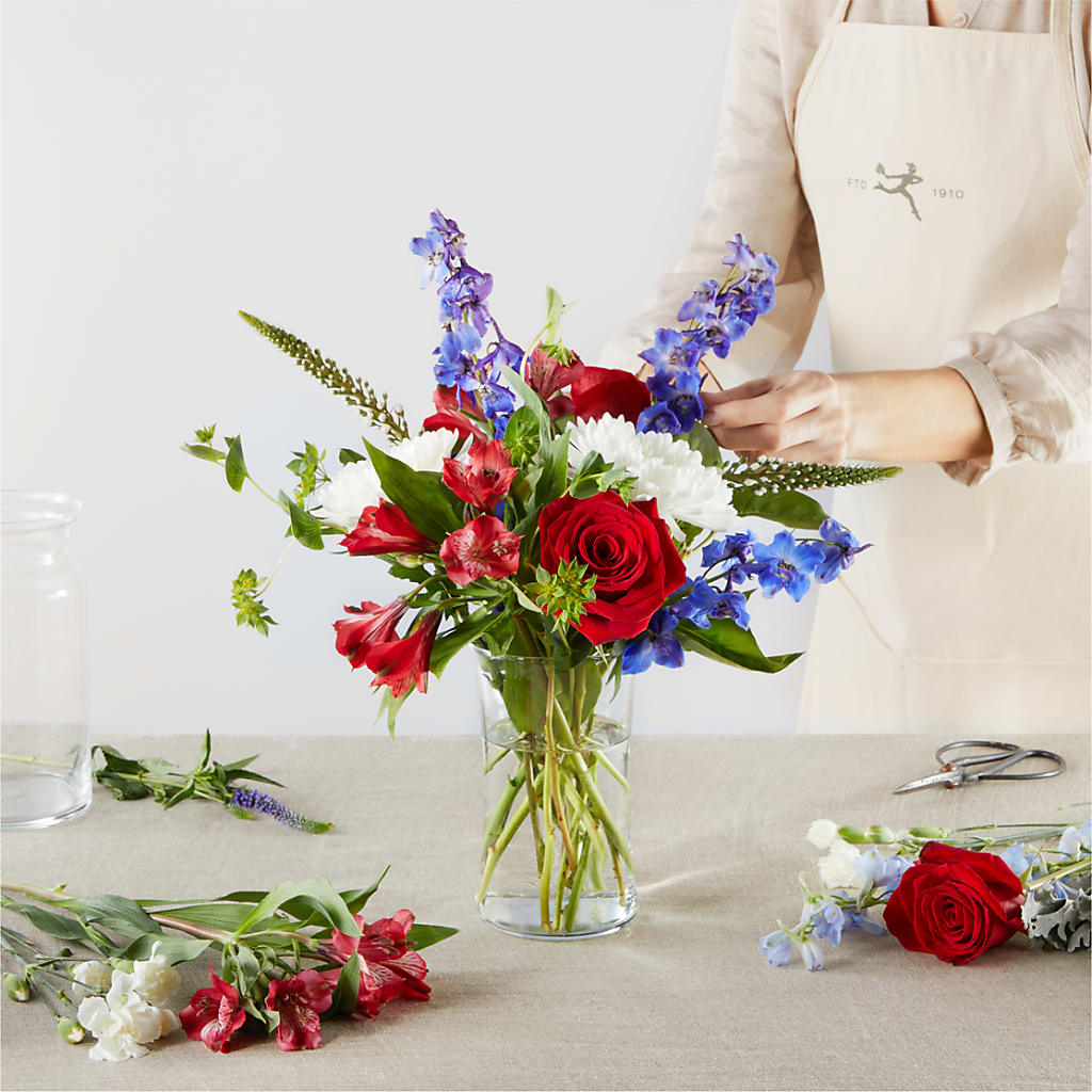 Star Spangled - A Florist Original – WENDT'S POTS AND POSIES, Dunlap IA