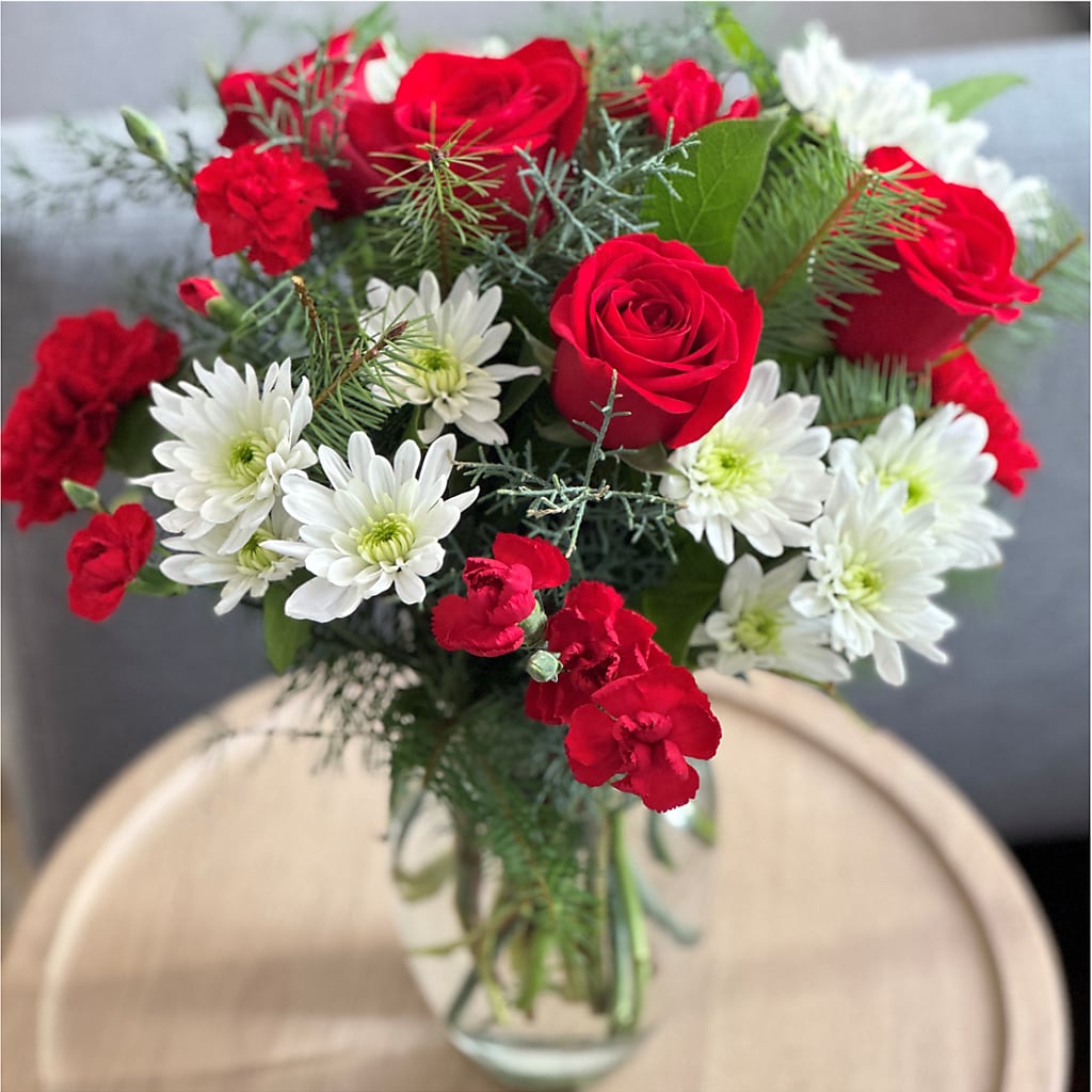 Seasonal Magic Bouquet – WENDT'S POTS AND POSIES, Dunlap IA