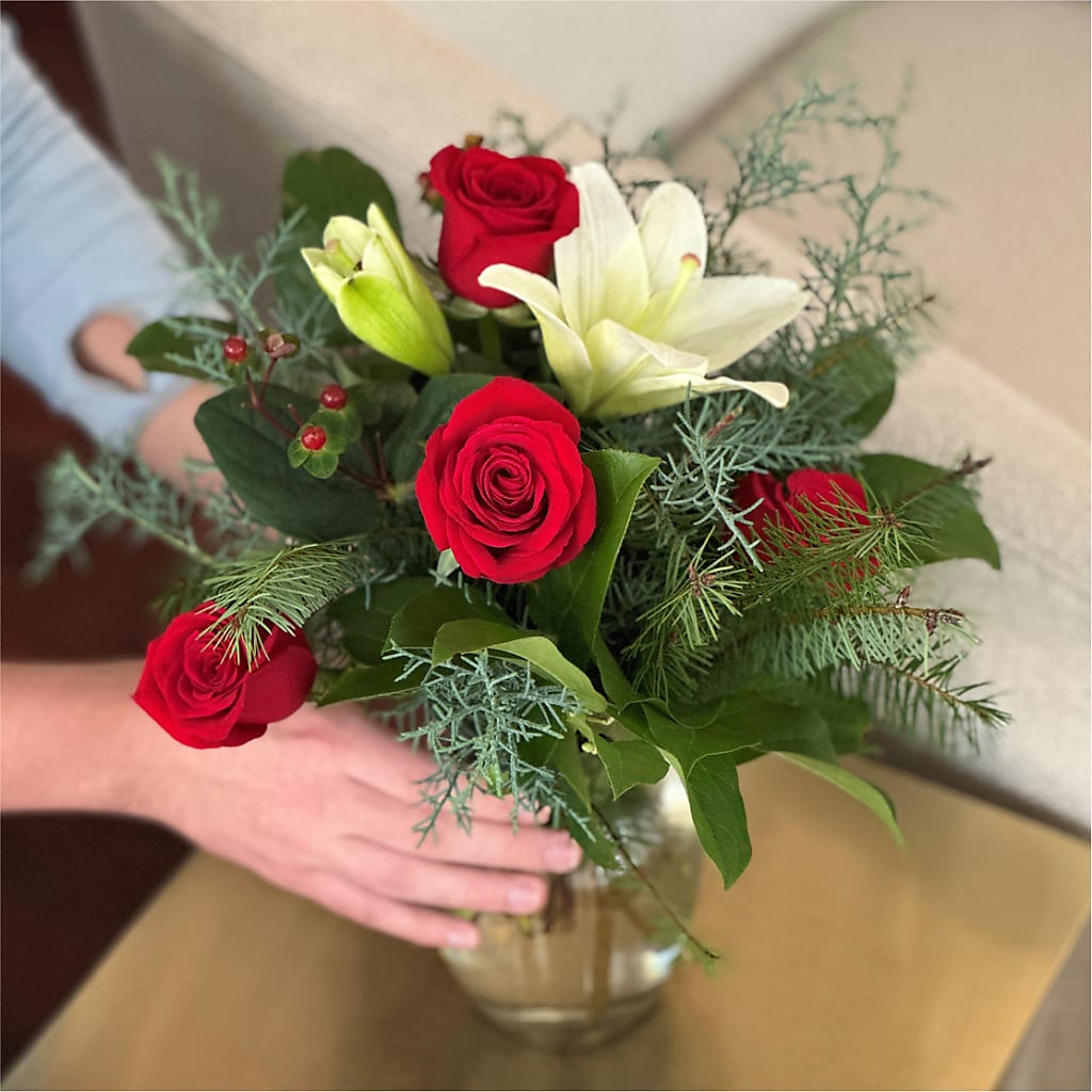 Glittering Lights Bouquet – WENDT'S POTS AND POSIES, Dunlap IA