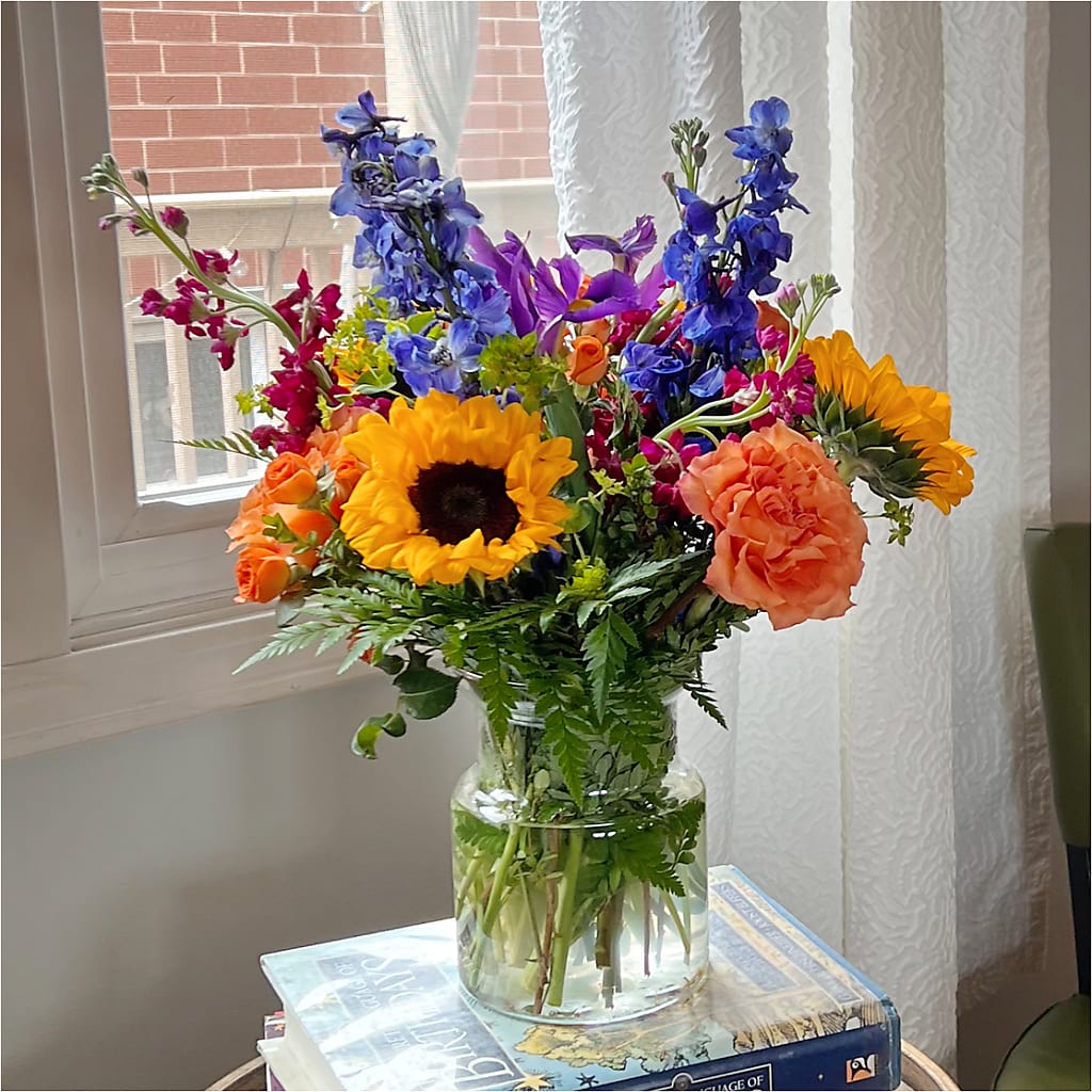 Rays of Life Bouquet – WENDT'S POTS AND POSIES, Dunlap IA