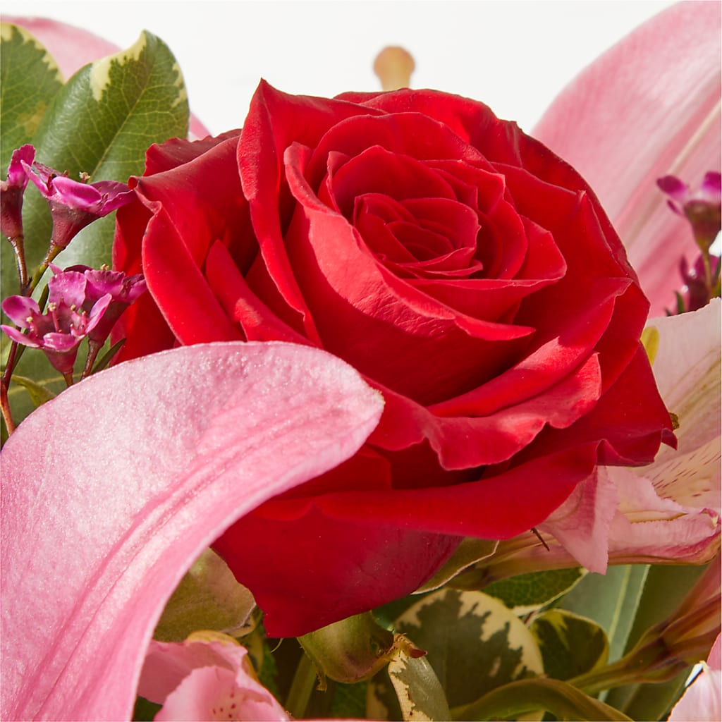 Lucky in Love Bouquet – WENDT'S POTS AND POSIES, Dunlap IA