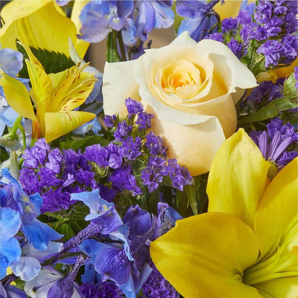 Limoncello Bouquet – WENDT'S POTS AND POSIES, Dunlap IA