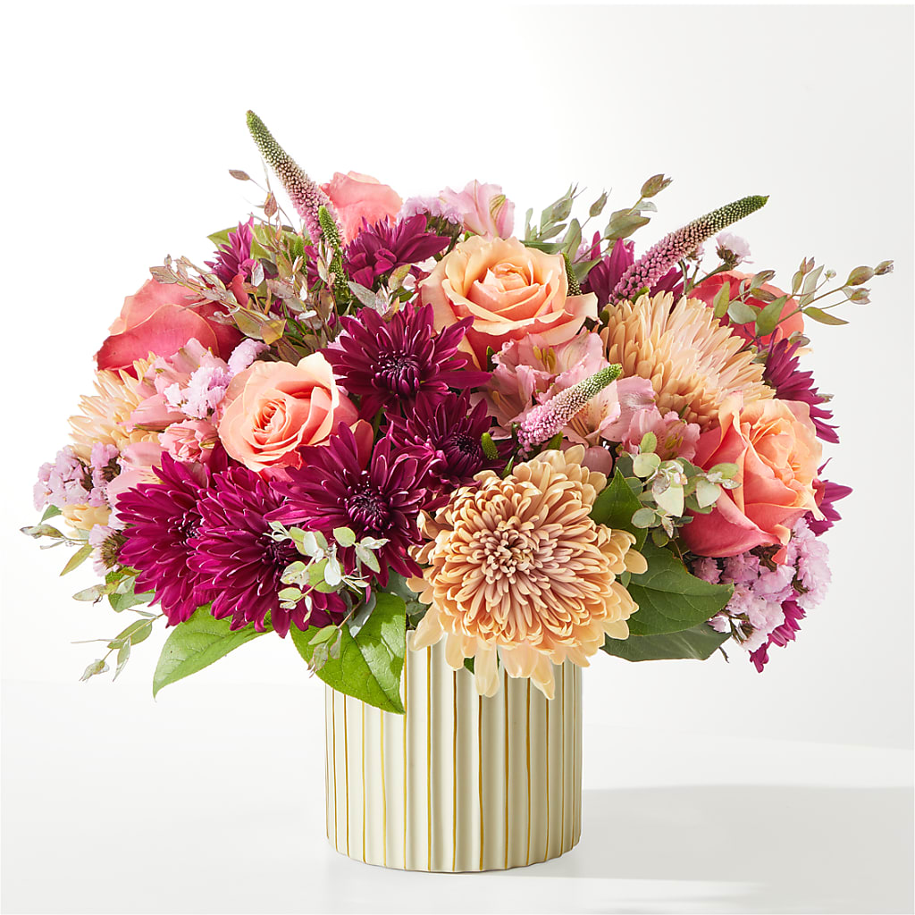 Berry Cobbler Bouquet with Ivory Vase – WENDT'S POTS AND POSIES, Dunlap IA